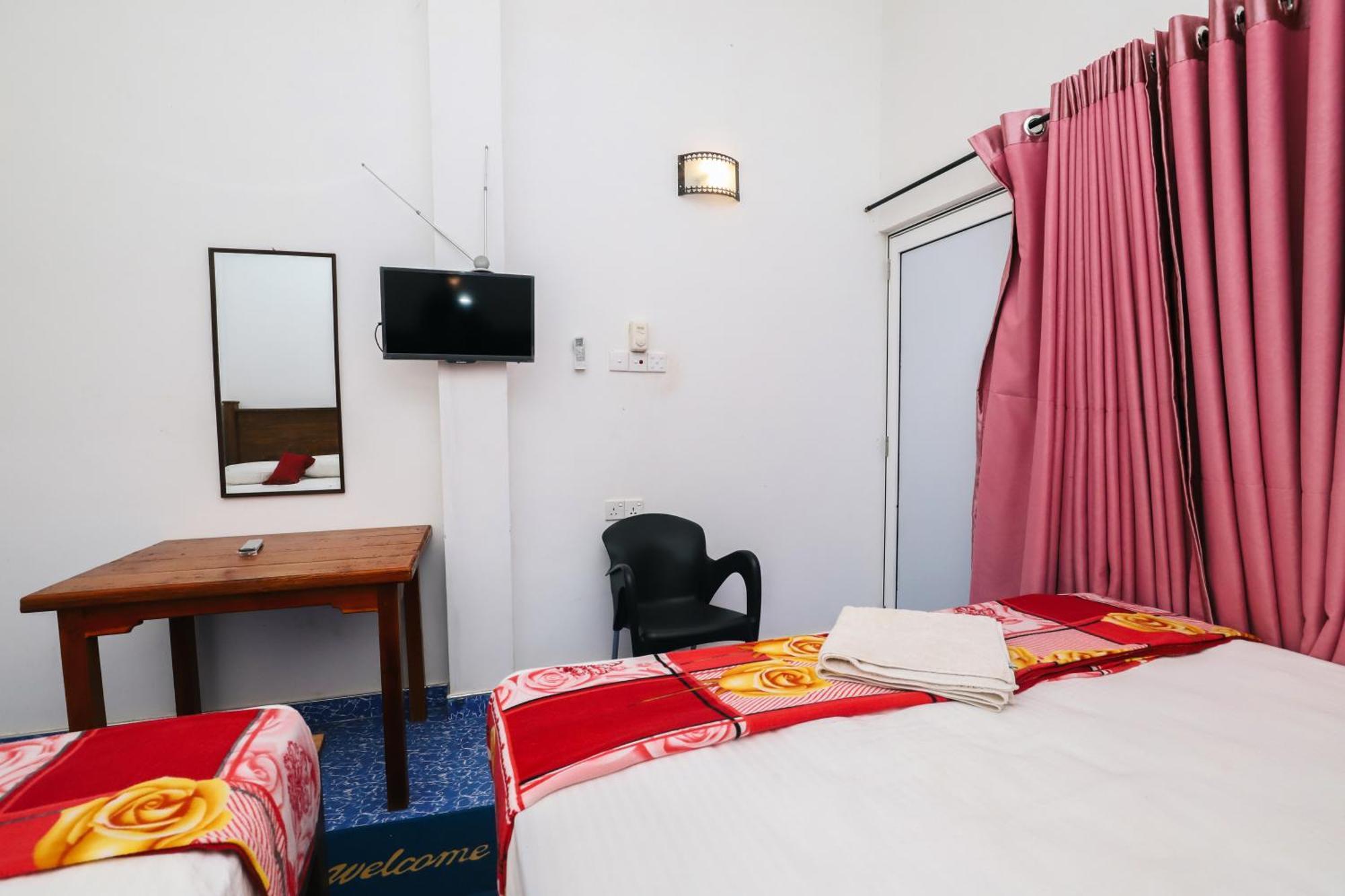 Delight Reich Hotel Пераденія Номер фото